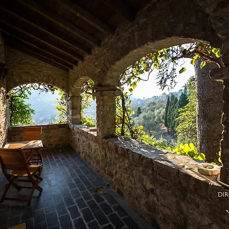 15Th Century Castle, Between 5 Terre And Portofino Leivi