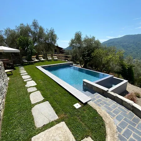Exclusive 15th Century Castle, Between Cinque Terre And Portofino, Offering Complete Privacy And A Private Infinity Pool * Leivi