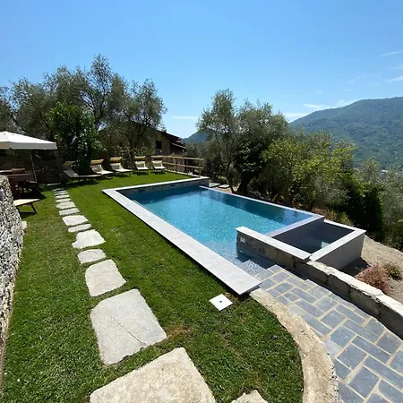 15th Century Castle, Between 5 Terre And Portofino * Leivi