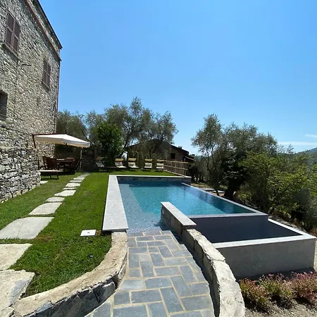 Exclusive 15th Century Castle, Between Cinque Terre And Portofino, Offering Complete Privacy And A Private Infinity Pool *